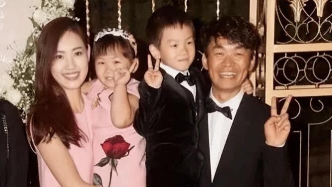 前妻出轨，现任骗钱，倒霉的王宝强，为何总跌倒在“女人坑”？