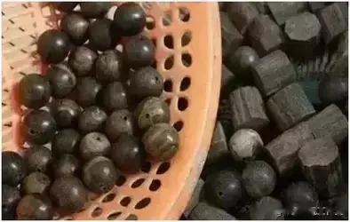 坑人的“沉香木”!