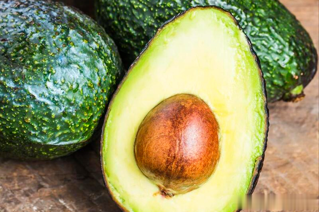 这5种水果热量堪比吃肉，吃着不甜但含糖量巨高