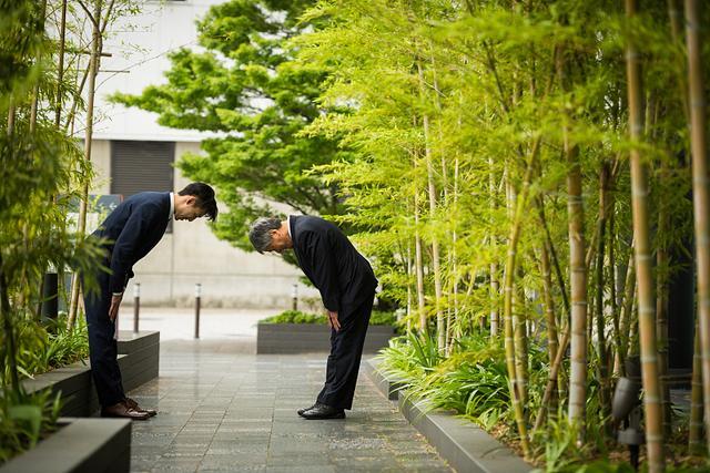 日本社畜的生活有多地狱？一天只睡2个小时，连续加班130个钟头！