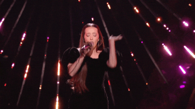 《歌手2024》大翻车，那英直播超紧张，凤凰传奇被紧急召回！