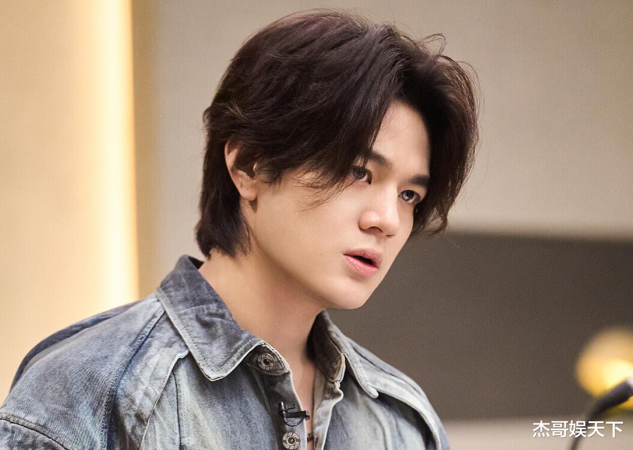 要不是梁龙的“清醒”,石凯这次怕是要被骂上热搜了