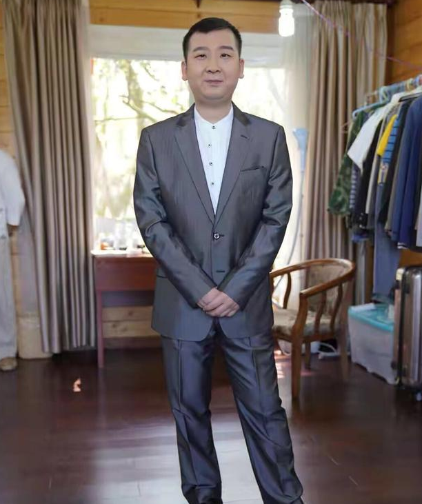 谢昀杉:从“鬼马童星”沦到“油腻狡黠”,终究是吃了没文化的亏