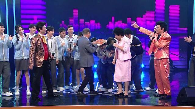 廖伟雄阔别17年重返TVB,节目中忽然爆哭,转行从商曾破产