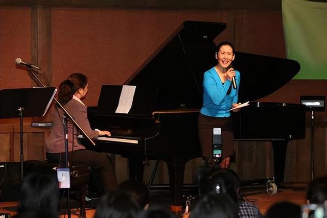 著名歌唱家远征：80年代红极一时，离婚后远嫁美国，现如今怎样了