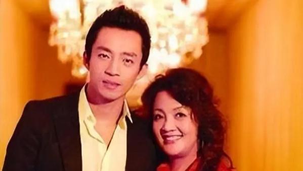 张兰汪小菲真委屈，大S经纪人发文谴责蹭热度，原因让人哭笑不得