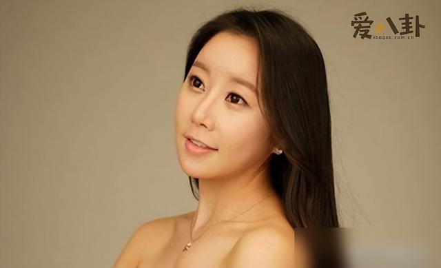 扛不住啊!许娜京,这身材着实饱满性感!