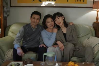 大嘴、驴脸、平胸,明明长得难看却火遍大江南北,她们到底凭啥?