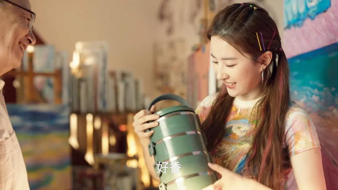 吃得越狠演技越稳!36岁刘亦菲“干饭”,让多少女演员无地自容