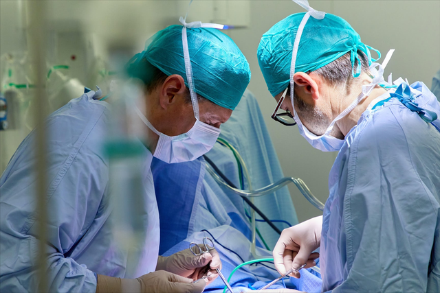 上海一33岁大哥确诊食道癌,继续健身喝酒:我想做自己喜欢的事情