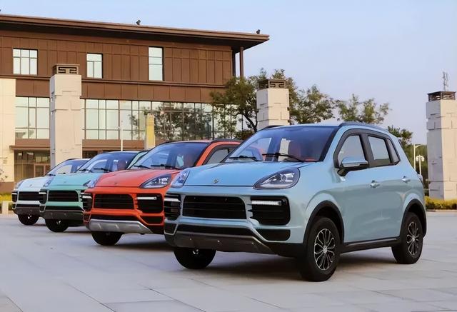 刚刚曝光的新款“小米SU7”,把全国网友都看懵了