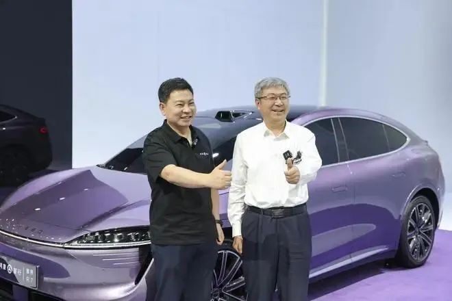 今日上市！华为+奇瑞强强联手！首款鸿蒙混动轿跑SUV，续航1570公里