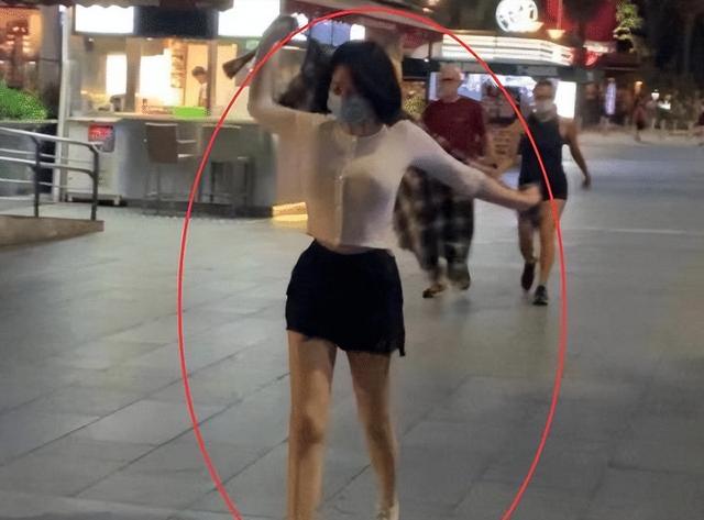 许晴的臀、殷桃的腰、李小冉的胸,这些中年女星性感起来真要命