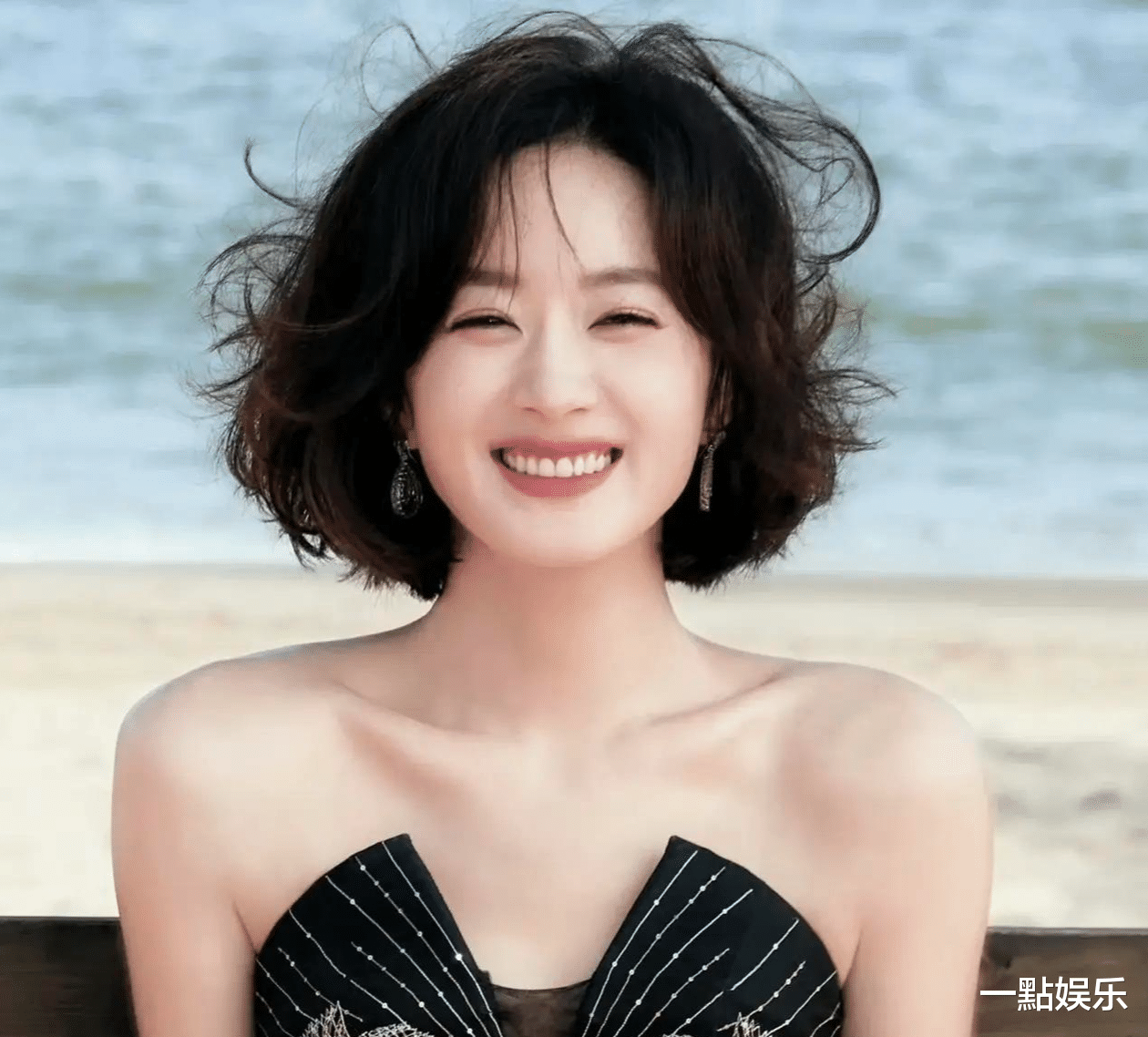 赵丽颖拿奖后,网友集体冲进冯绍峰评论区,各种神评涌现太过瘾了