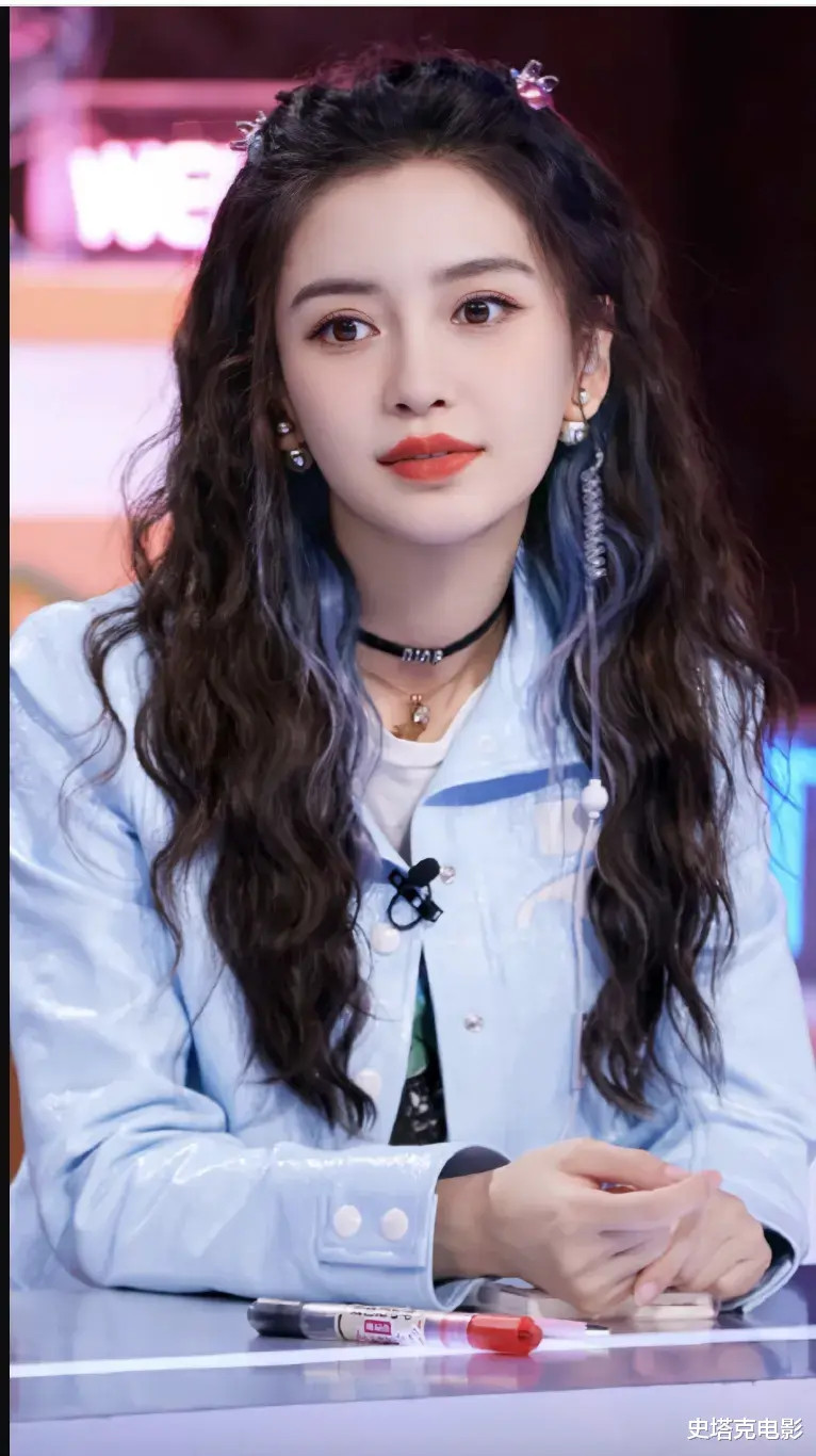 杨颖和叶珂同框:同是黄晓明媳妇,但也是网红脸和明星脸的区别