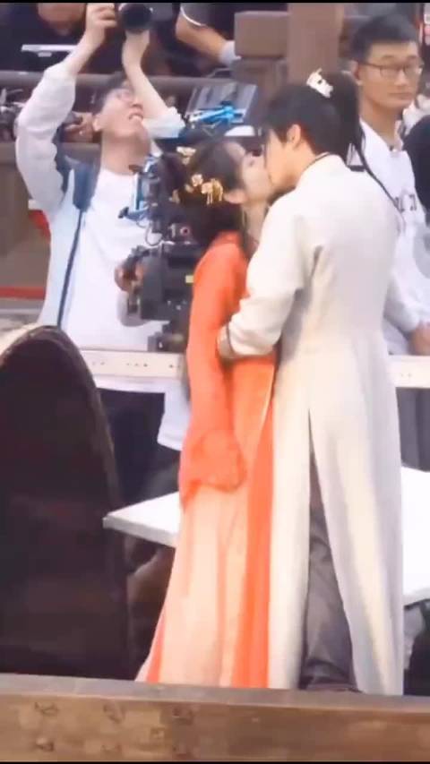 王鹤棣田曦薇恋情曝光，又是郎才女貌的一对，他们藏得也太深了吧