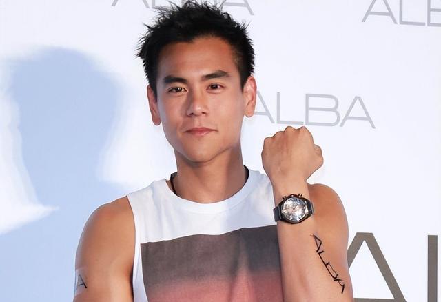 至今未婚的8位大龄男星,各有各的苦衷,最大69岁,最小39岁