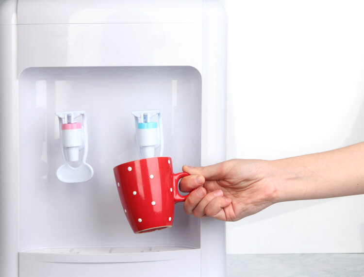 长期自己烧水喝的人和经常喝桶装水的人，谁更健康？真相来了