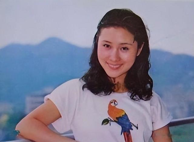 “牧羊女”丁岚:一路好好走!曾自毁前程弃中国国籍,无儿无女