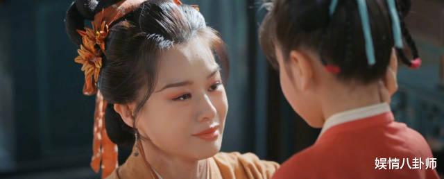 44岁胡杏儿和48岁杨明娜演技比拼,杨明娜沉稳自然,胡杏儿却用力过猛