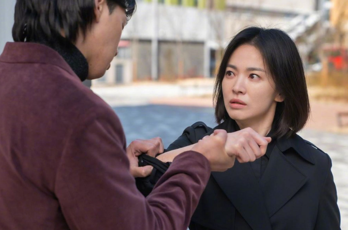 《鱿鱼游戏2》首波口碑出炉！观众的打分和评价都“一针见血”