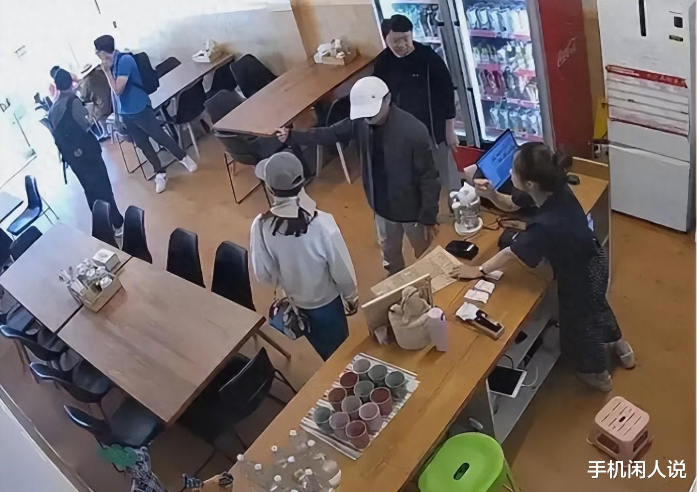 马云春节新西兰过年,马云中餐馆用餐,全点中国家常菜最爱红烧肉