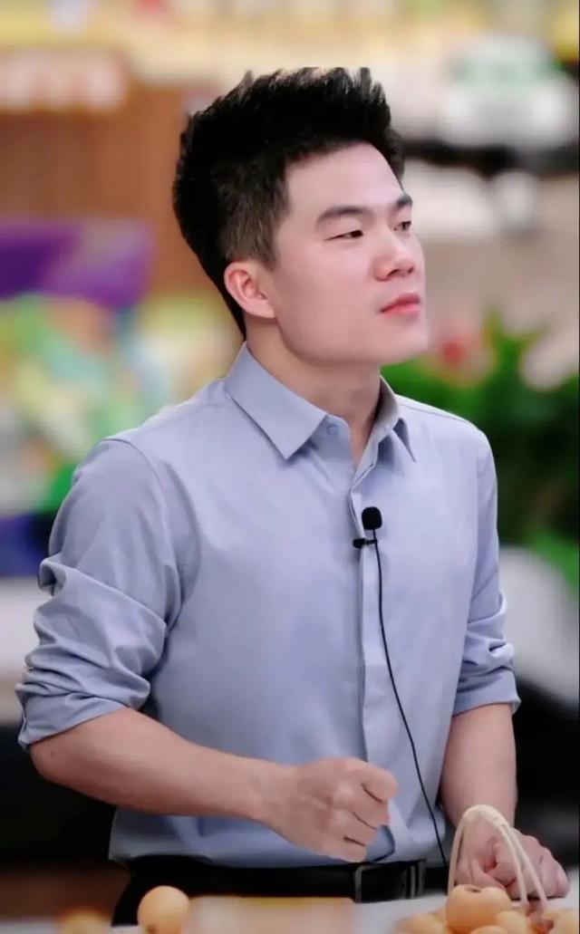 陈建斌缺席与辉同行新疆行，董宇辉离开俞敏洪的后遗症开始显现