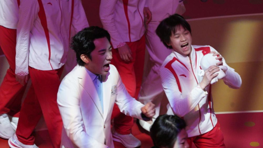 全红婵与王祖蓝“童心大发”，两人相见竟如老友重逢！