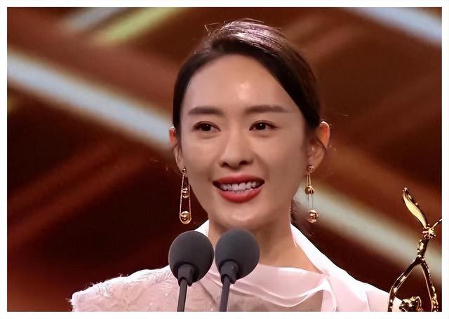 演员童谣：我这辈子最正确的决定，就是嫁给了“资本大鳄”王冉！