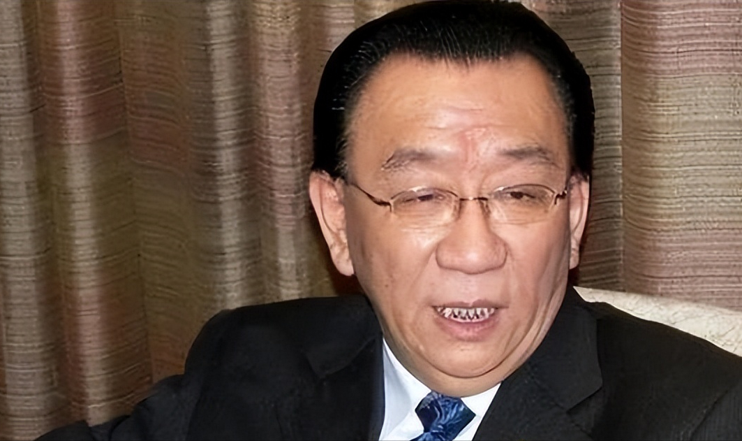 《反转!侯耀华徒弟首发声,曝将为德云社出头,杨家背后野心显端倪》