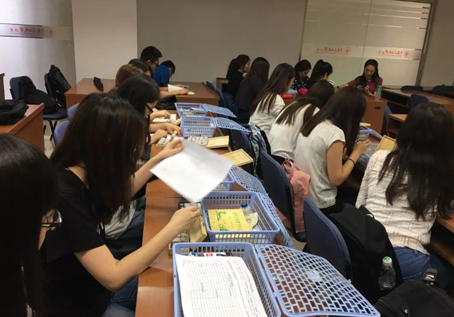 家里没背景、没人脉、没钱，不要选这几个专业，毕业找工作有点难