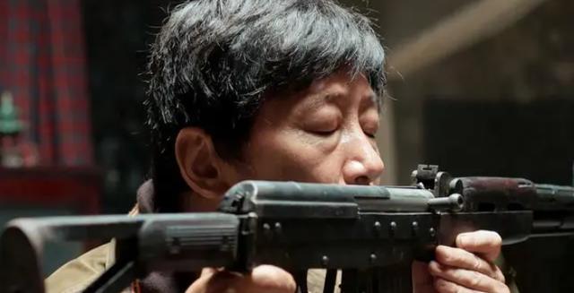 原来他们是夫妻,结婚17年恩爱如初,演完《我是刑警》终于红了