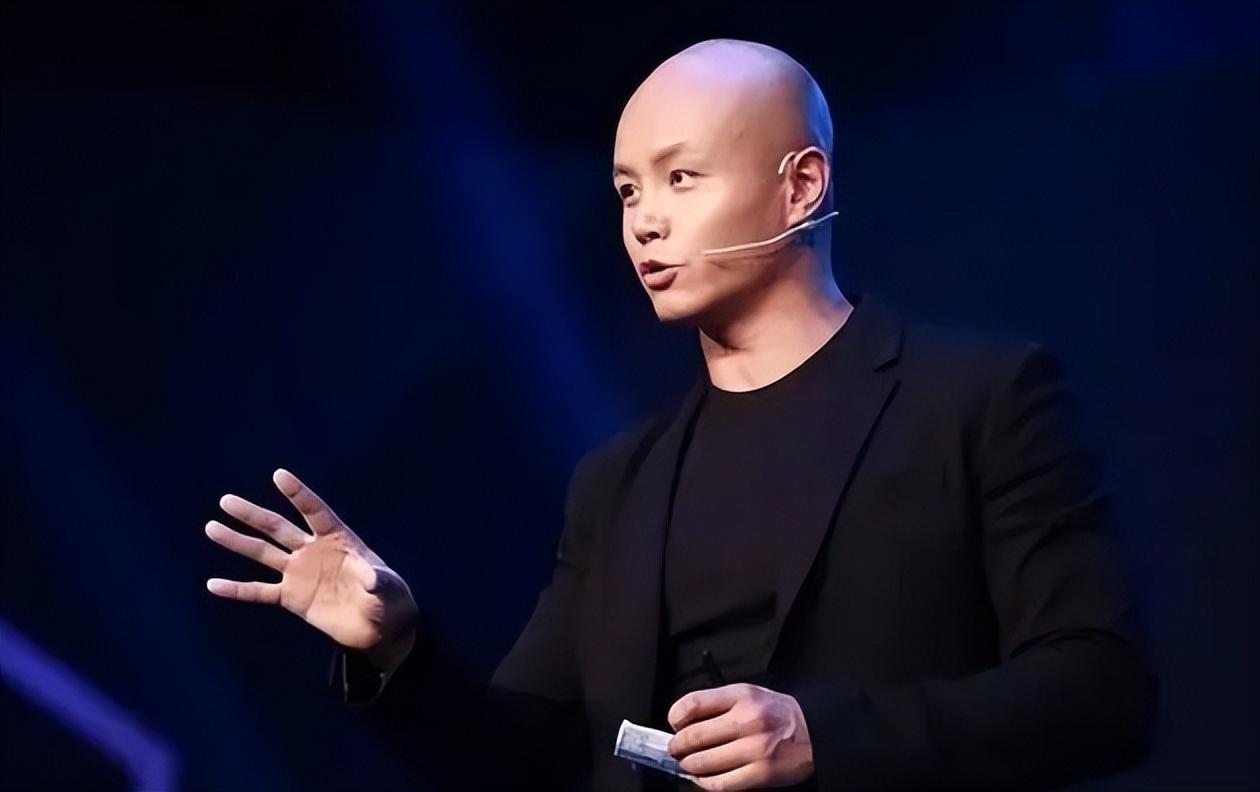 陶红因病去世后,乐嘉和九岁女儿相依为命,如今生活美好幸福