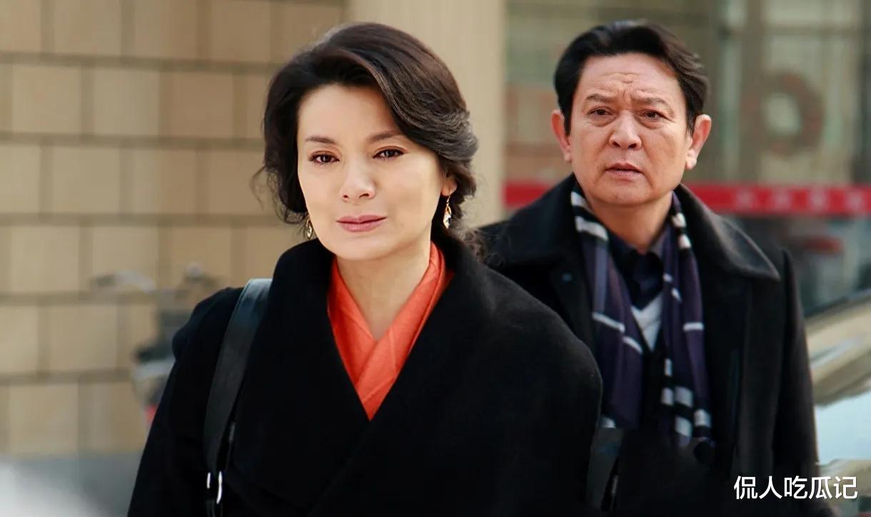 《玫瑰的故事》阎青妤:闺蜜是刘晓庆,曾是恋爱脑也被情所伤,她56岁选择单身