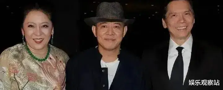 向佐“演技”笑翻全网，文章模仿还遭贴脸回怼？背后竟有这层恩怨！