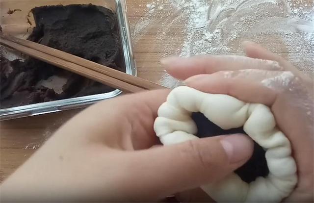 发面芝麻豆沙饼，柔软蓬松吃不够，做法详细教给你，看完你也会做