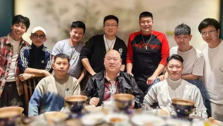 终于，德云社的商演价格降了