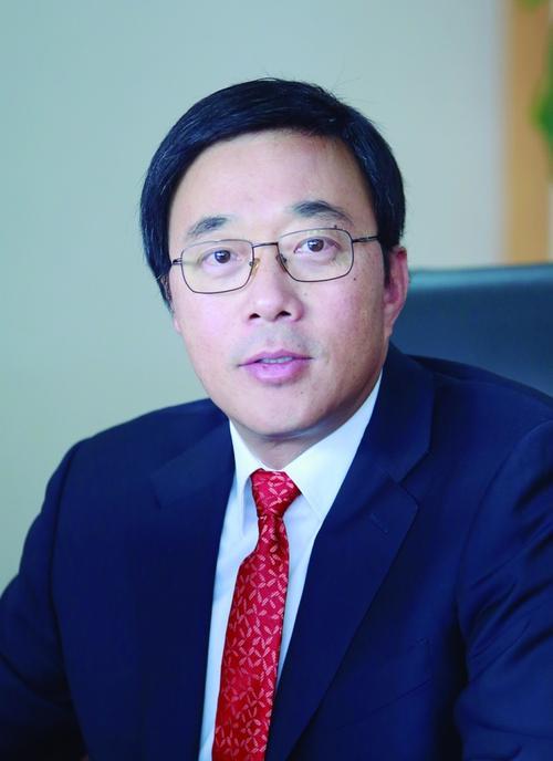 “芯片之父”邓中翰,手握3000专利弃美回国,作用堪比核武