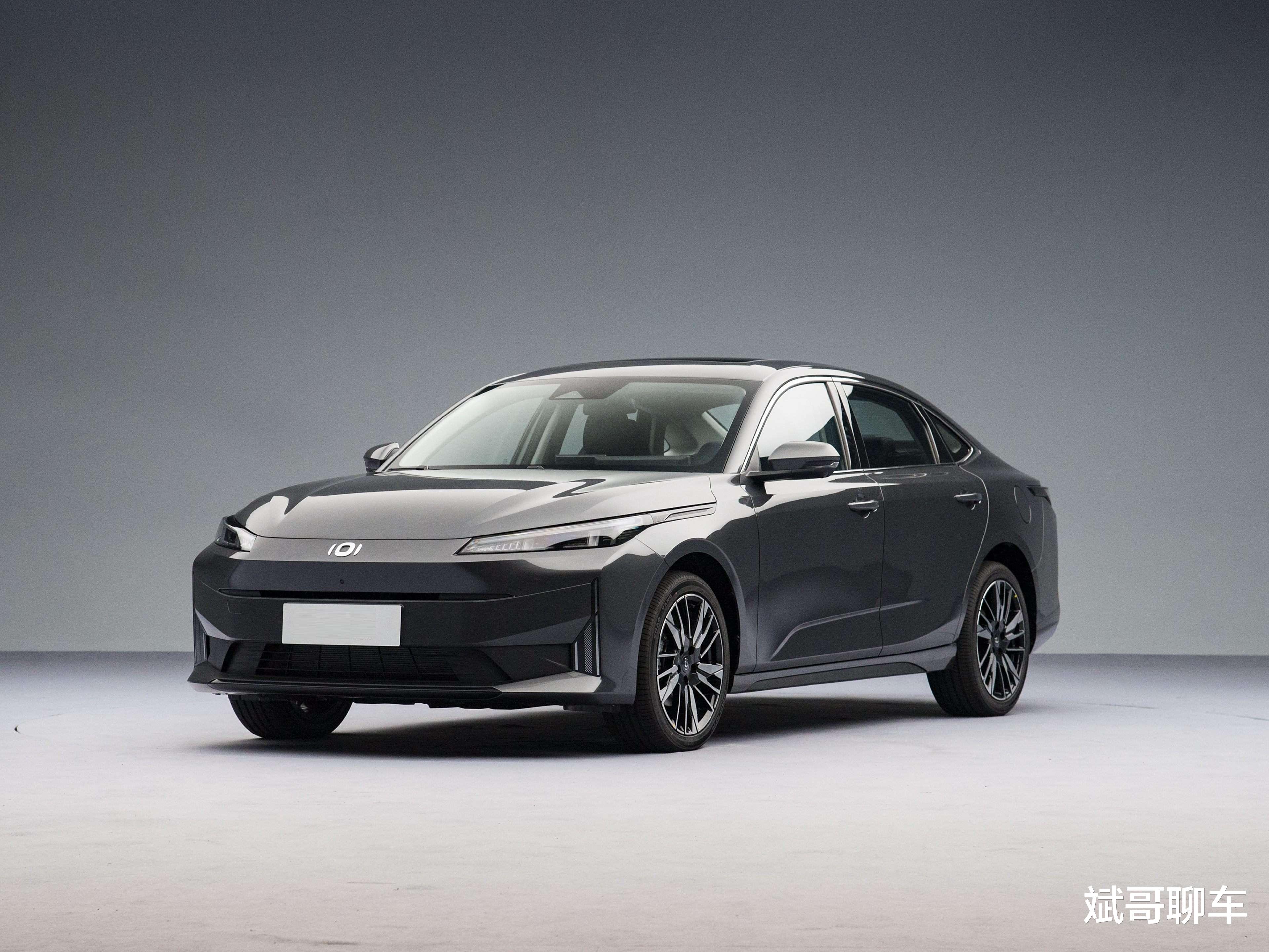6.98万！一上市就大卖，续航超过1300km，谁还买日产轩逸