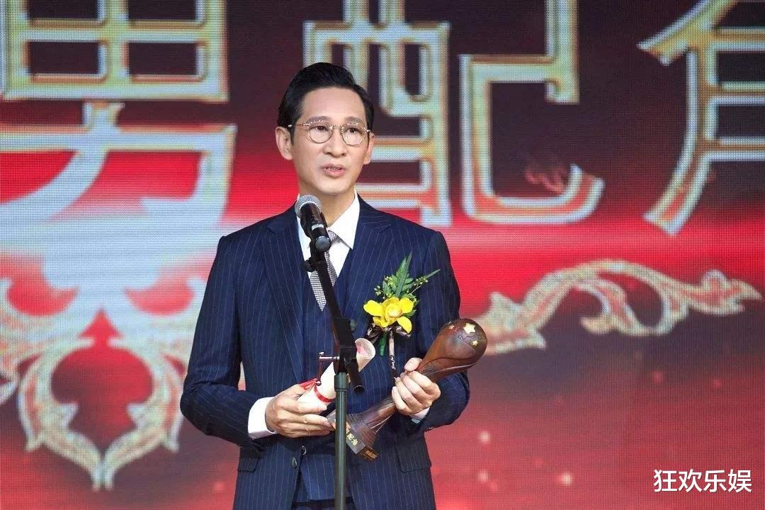 想不到9月还没结束,国家一级演员王劲松,就给影视圈演员敲警钟