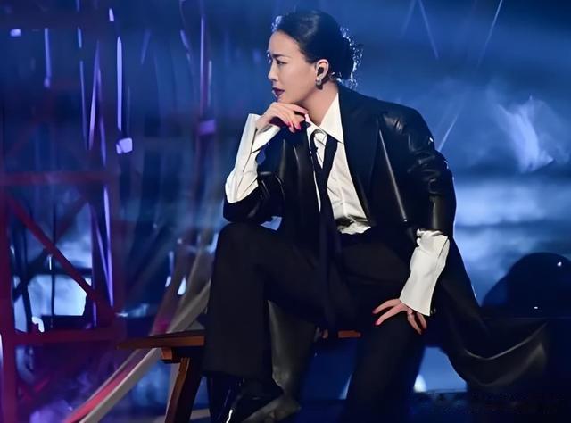 那英|那英56岁拿下歌王！歌手之旅看到了一个打碎又重塑自己的那英