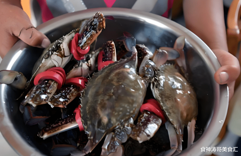 往年热销的下酒菜梭子蟹，今年为啥吃的人少了？商贩：这5个原因
