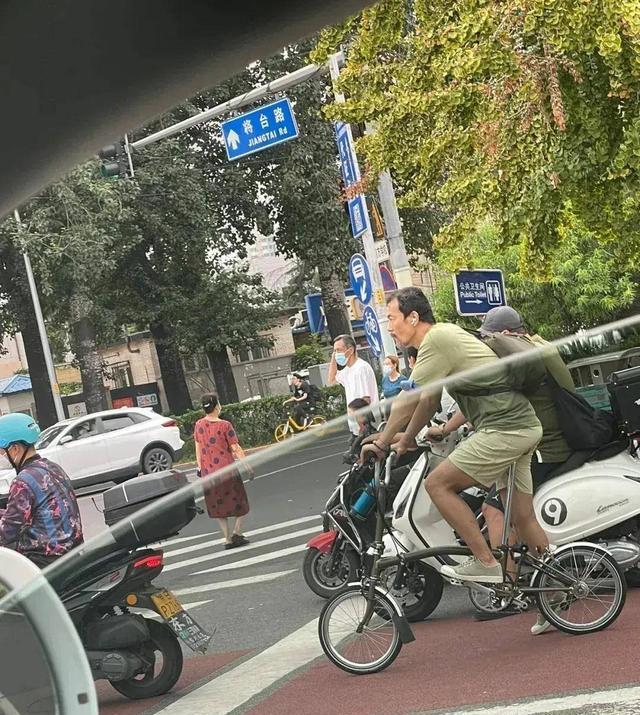 演技最好的星二代廖凡,出道24年从不拼爹,妻子是周星驰黄金拍档