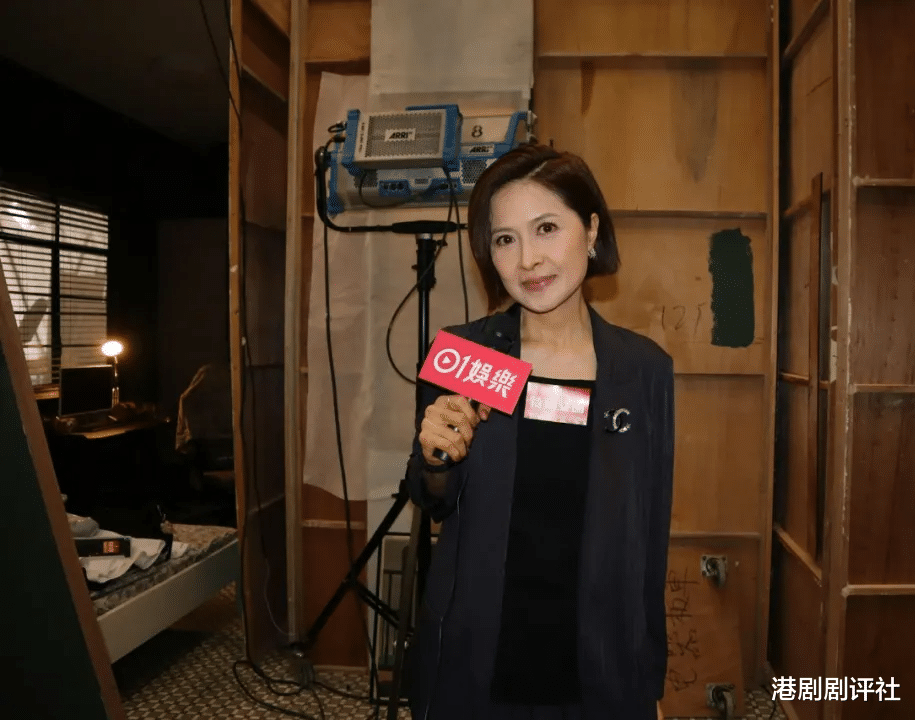 TVB全新喜剧开拍前突然改名,59岁前花旦回巢拍剧,惨被沦为女配角
