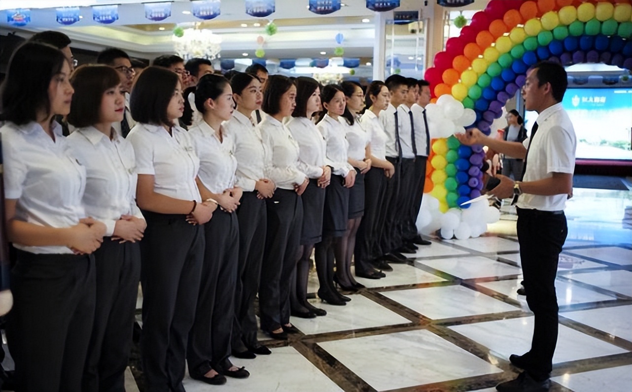 为什么00后都不愿去整天“喊口号”的公司就职？背后原因太现实了