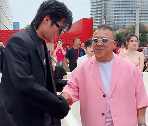 香港这一夜,“丢脸”的不只是曾志伟,还有整个香港娱乐圈!