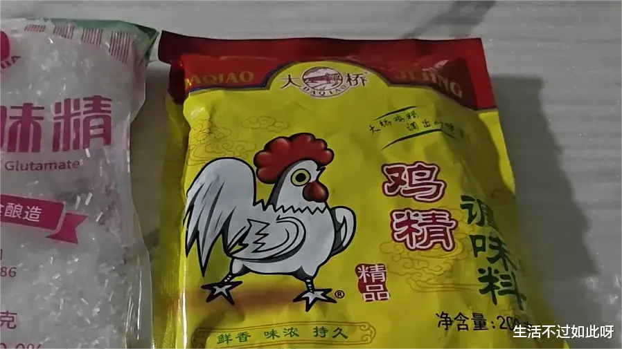 鸡精和味精哪个危害最大？厨师长揭示正确答案，别再误用了