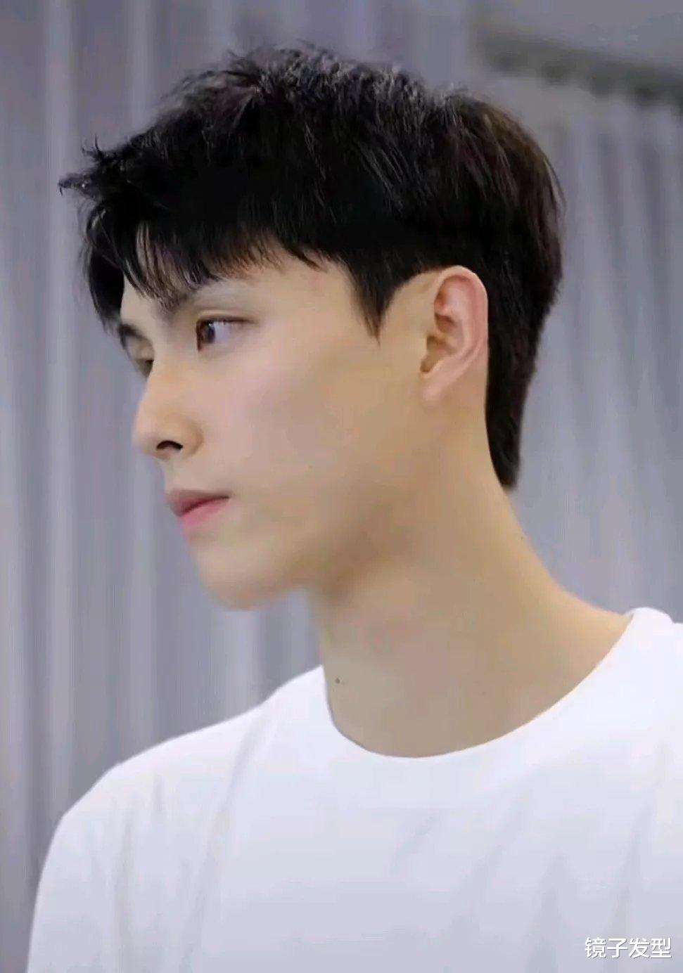 男士发型指南：别乱剪，选择适合你的发型，展现帅气与精神