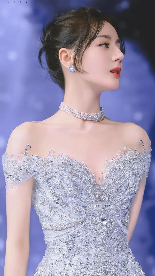 热巴黄景瑜秘婚生子?真相揭晓,评论区炸了!