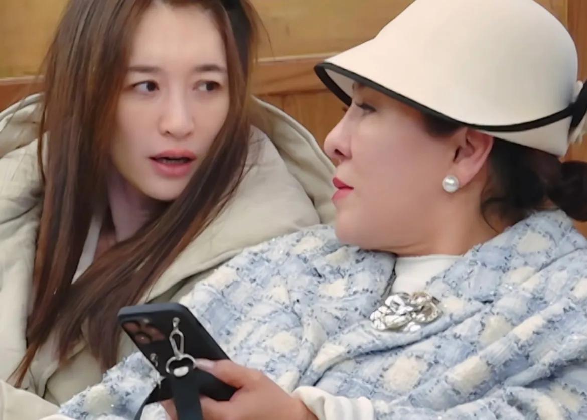 陈佩斯揭露了刘晓庆所谓“被排挤”的真相，并向全体演员发出了警示。